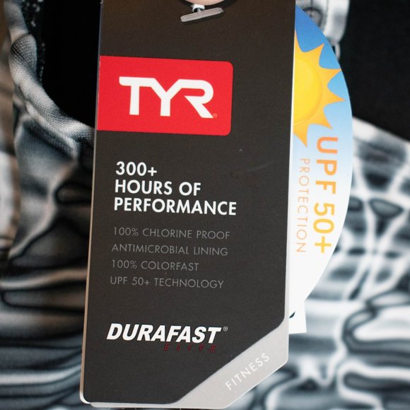 TYR Women's Lucid V-Neck Sheath Chlorine Resistant One Piece Swimsuit - Picture 4 of 9